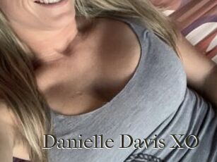 Danielle_Davis_XO