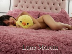 Luna_Martin