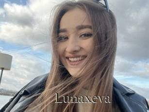 Lunaxeva