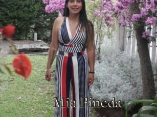 Mia_Pineda