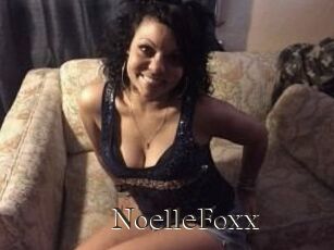 Noelle_Foxx
